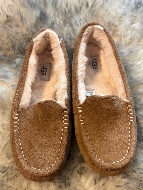 UGG Shoes - UGG Women's Chestnut Tan Suede Moccasin Slippers